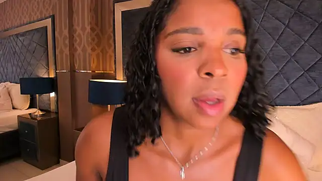 Snapshot of LisaMendez chatting on 26, 6, 2026 LisaMendez online show from 26, 6, 2026