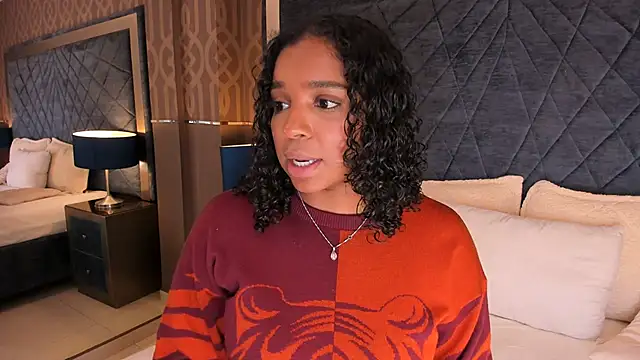 Snapshot of LisaMendez chatting on 5, 7, 2026 LisaMendez online show from 5, 7, 2026