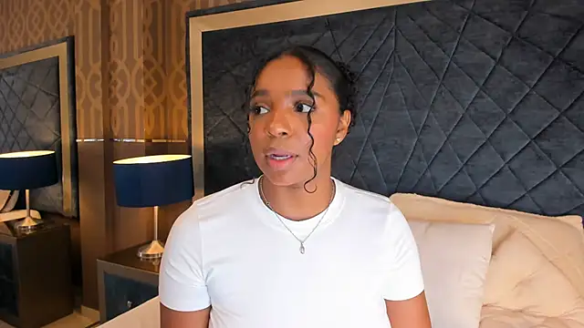 Snapshot of LisaMendez chatting on 17, 7, 2026 LisaMendez online show from 17, 7, 2026