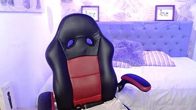 Lily tk online show from 20, 11, 2025