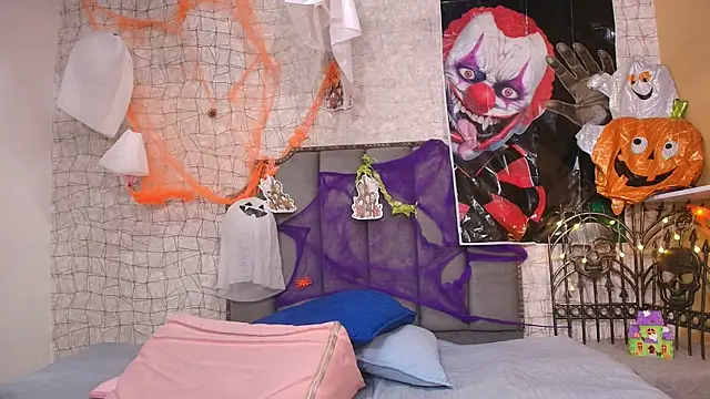 chloe leroy  online show from 4, 11, 2025