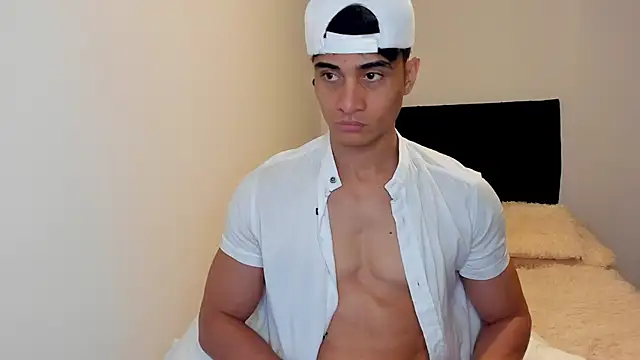 stylish men online show from 30, 9, 2025