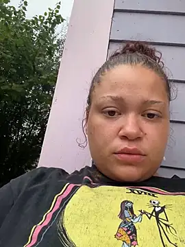 Snapshot of thatgurlred chatting on 28, 9, 2025 thatgurlred online show from 28, 9, 2025