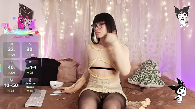 GothBella online show from 5, 12, 2025