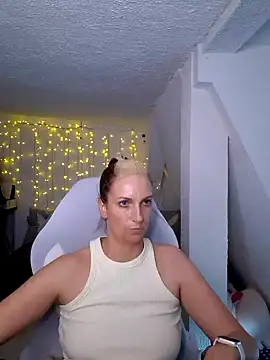 SexyJulia21 online show from 7, 3, 2025