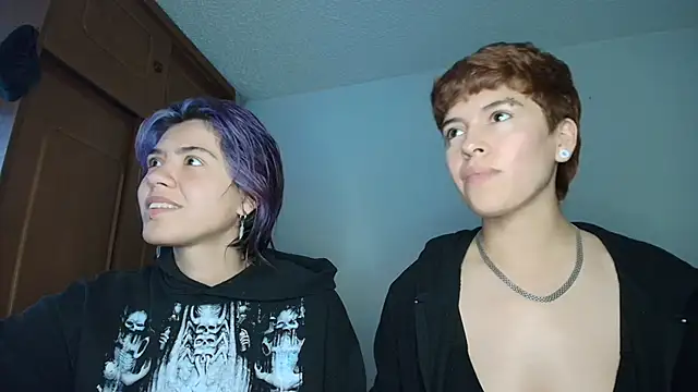 Zafira  Raven online show from 8, 11, 2025