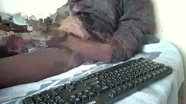 Snapshot of FeeingSplicing chatting on 20, 10, 2025 FeeingSplicing online show from 20, 10, 2025