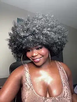 Snapshot of WomanNextdoor1 chatting on 2, 6, 2026 WomanNextdoor1 online show from 2, 6, 2026