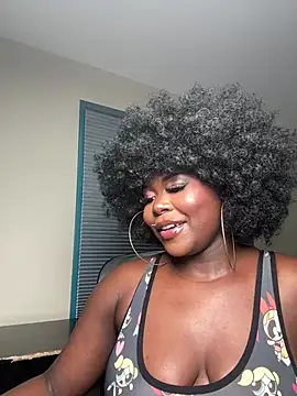 Snapshot of WomanNextdoor1 chatting on 4, 7, 2026 WomanNextdoor1 online show from 4, 7, 2026