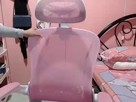 Snapshot of Wynxx chatting on 2, 10, 2025 Wynxx online show from 2, 10, 2025