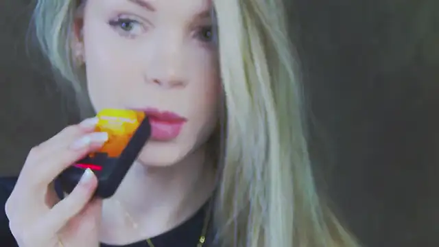 Snapshot of MarilynNova chatting on 2, 5, 2026 MarilynNova online show from 2, 5, 2026