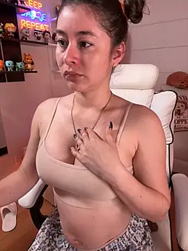 Snapshot of Sharon_07 chatting on 15, 11, 2025 Sharon 07 online show from 15, 11, 2025