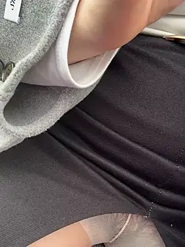 Liqinqin online show from 7, 11, 2025