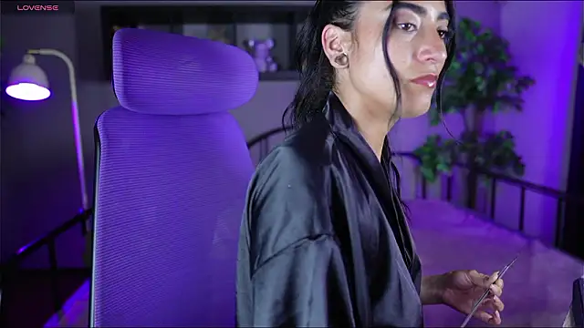 Emma and Issac online show from 28, 2, 2026