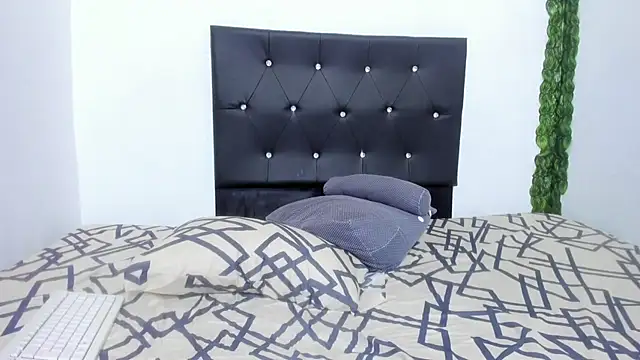 Snapshot of michellnasty chatting on 19, 10, 2025 michellnasty online show from 19, 10, 2025