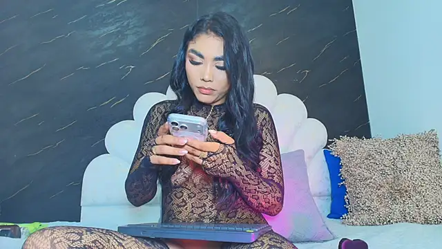 Snapshot of Roxana_gomez chatting on 25, 5, 2026 Roxana gomez online show from 25, 5, 2026