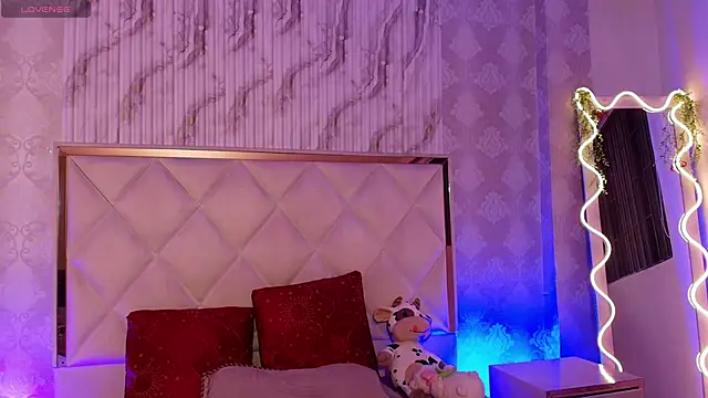 Naomy tay1 online show from 1, 2, 2026