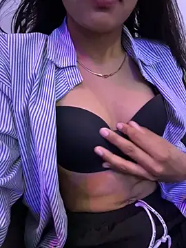 Snapshot of modelnishu chatting on 27, 10, 2025 modelnishu online show from 27, 10, 2025