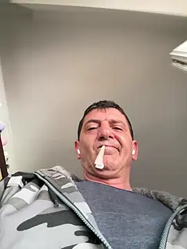 BULLBSX online show from 15, 4, 2026