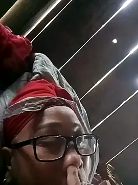 Snapshot of Mamapm20 chatting on 25, 9, 2025 Mamapm20 online show from 25, 9, 2025