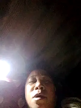 Snapshot of Mamapm20 chatting on 30, 9, 2025 Mamapm20 online show from 30, 9, 2025