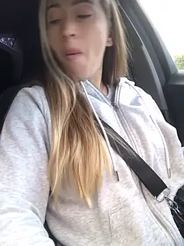 Snapshot of Reina_Cummings chatting on 14, 9, 2025 Reina Cummings online show from 14, 9, 2025