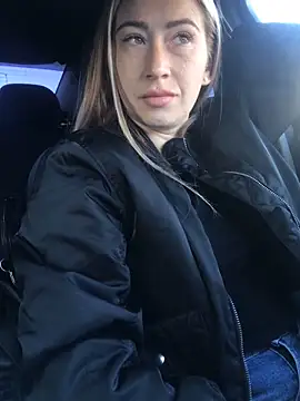 Snapshot of Reina_Cummings chatting on 22, 9, 2025 Reina Cummings online show from 22, 9, 2025