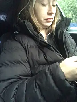 Snapshot of Reina_Cummings chatting on 2, 10, 2025 Reina Cummings online show from 2, 10, 2025