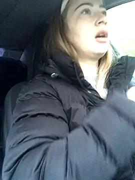 Snapshot of Reina_Cummings chatting on 4, 10, 2025 Reina Cummings online show from 4, 10, 2025