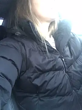 Snapshot of Reina_Cummings chatting on 9, 10, 2025 Reina Cummings online show from 9, 10, 2025