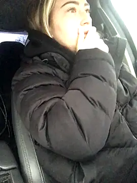 Snapshot of Reina_Cummings chatting on 15, 10, 2025 Reina Cummings online show from 15, 10, 2025