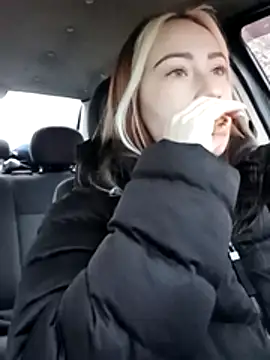 Snapshot of Reina_Cummings chatting on 20, 11, 2025 Reina Cummings online show from 20, 11, 2025