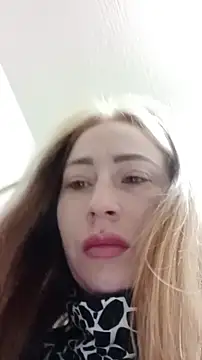 Snapshot of Reina_Cummings chatting on 4, 12, 2025 Reina Cummings online show from 4, 12, 2025