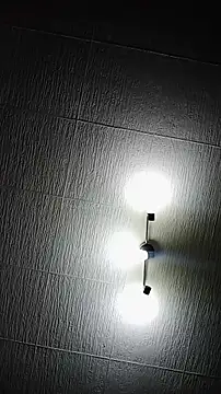 Snapshot of Reina_Cummings chatting on 5, 12, 2025 Reina Cummings online show from 5, 12, 2025