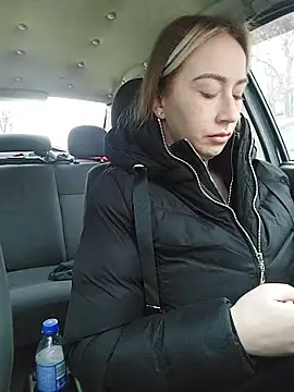 Snapshot of Reina_Cummings chatting on 19, 1, 2026 Reina Cummings online show from 19, 1, 2026