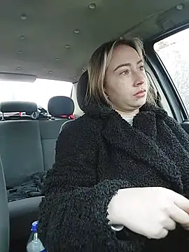 Snapshot of Reina_Cummings chatting on 11, 2, 2026 Reina Cummings online show from 11, 2, 2026