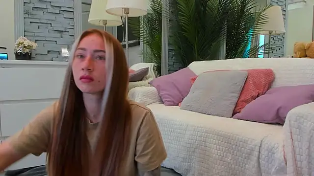 Snapshot of Reina_Cummings chatting on 9, 6, 2026 Reina Cummings online show from 9, 6, 2026