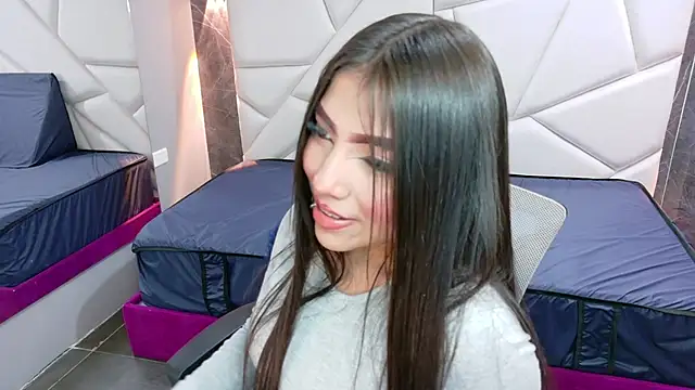 Snapshot of aysel_27 chatting on 8, 9, 2025 aysel 27 online show from 8, 9, 2025