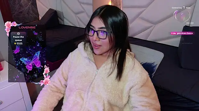 Snapshot of aysel_27 chatting on 25, 9, 2025 aysel 27 online show from 25, 9, 2025