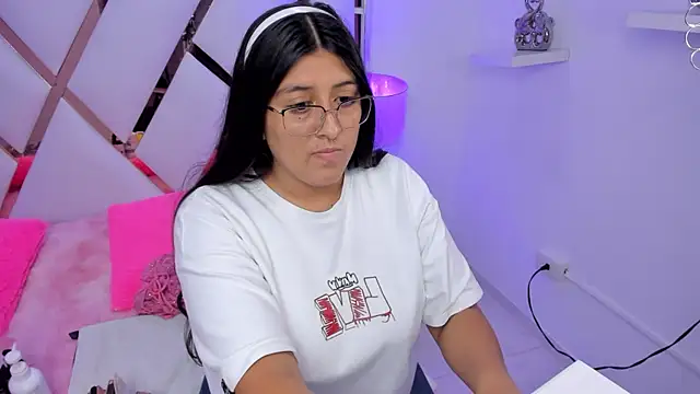 megann  up online show from 15, 11, 2025