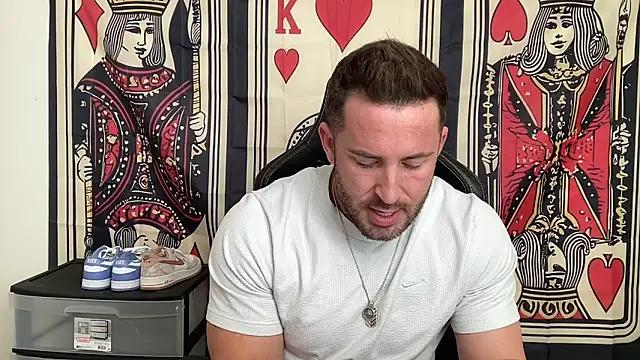 brettmycles28 online show from 7, 11, 2025