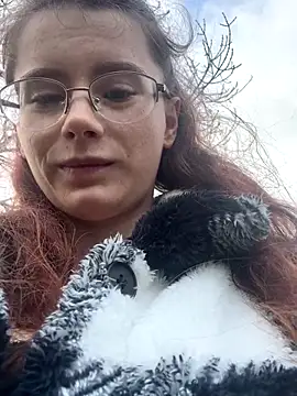 Snapshot of raen001 chatting on 3, 11, 2025 raen001 online show from 3, 11, 2025