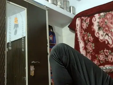 Snapshot of autophile-indian chatting on 22, 11, 2025 autophile-indian online show from 22, 11, 2025