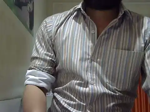 Snapshot of autophile-indian chatting on 16, 12, 2025 autophile-indian online show from 16, 12, 2025