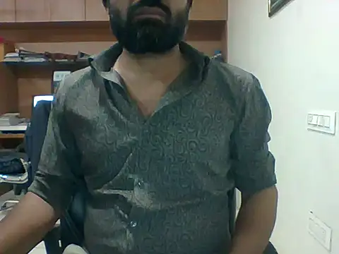 Snapshot of autophile-indian chatting on 20, 12, 2025 autophile-indian online show from 20, 12, 2025