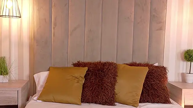 Snapshot of VioletBlaze chatting on 18, 9, 2025 VioletBlaze online show from 18, 9, 2025