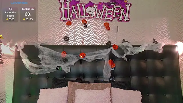 Sharonevanss  online show from 25, 10, 2025