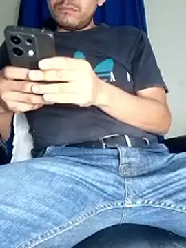 Snapshot of Bosssweet22cm chatting on 14, 1, 2026 Bosssweet22cm online show from 14, 1, 2026