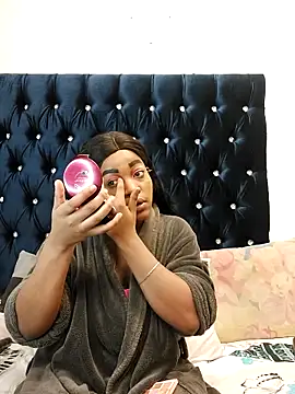 Snapshot of SultryCocoBabe chatting on 28, 9, 2025 SultryCocoBabe online show from 28, 9, 2025