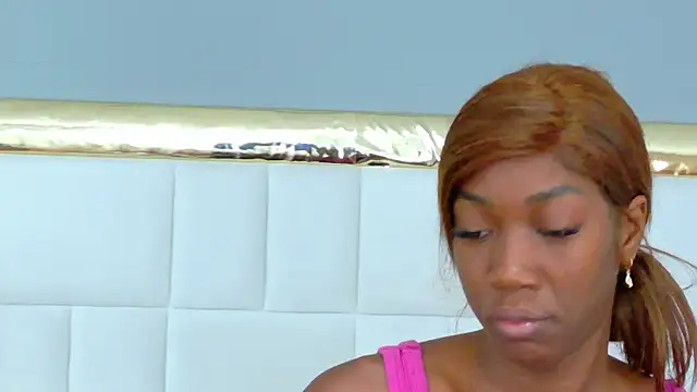 MadeleineHocker online show from 30, 9, 2025